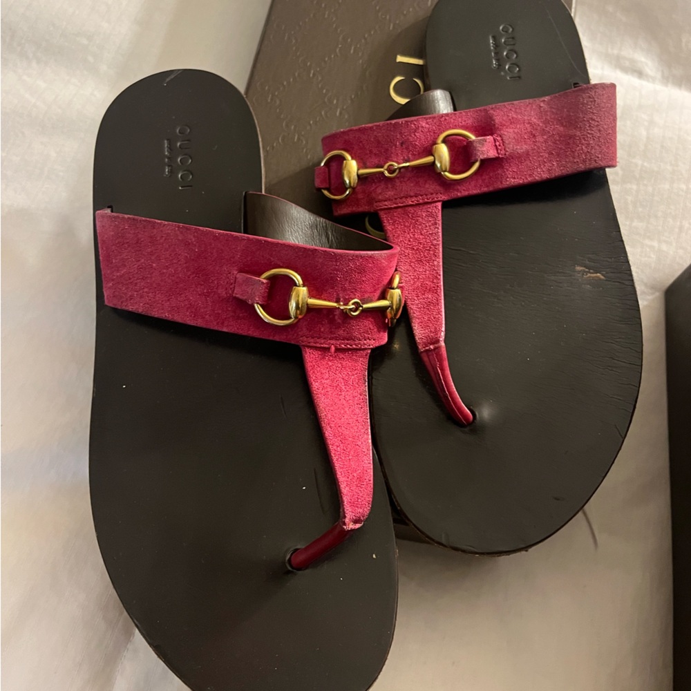 Gucci Women's Fuchsia Sandals